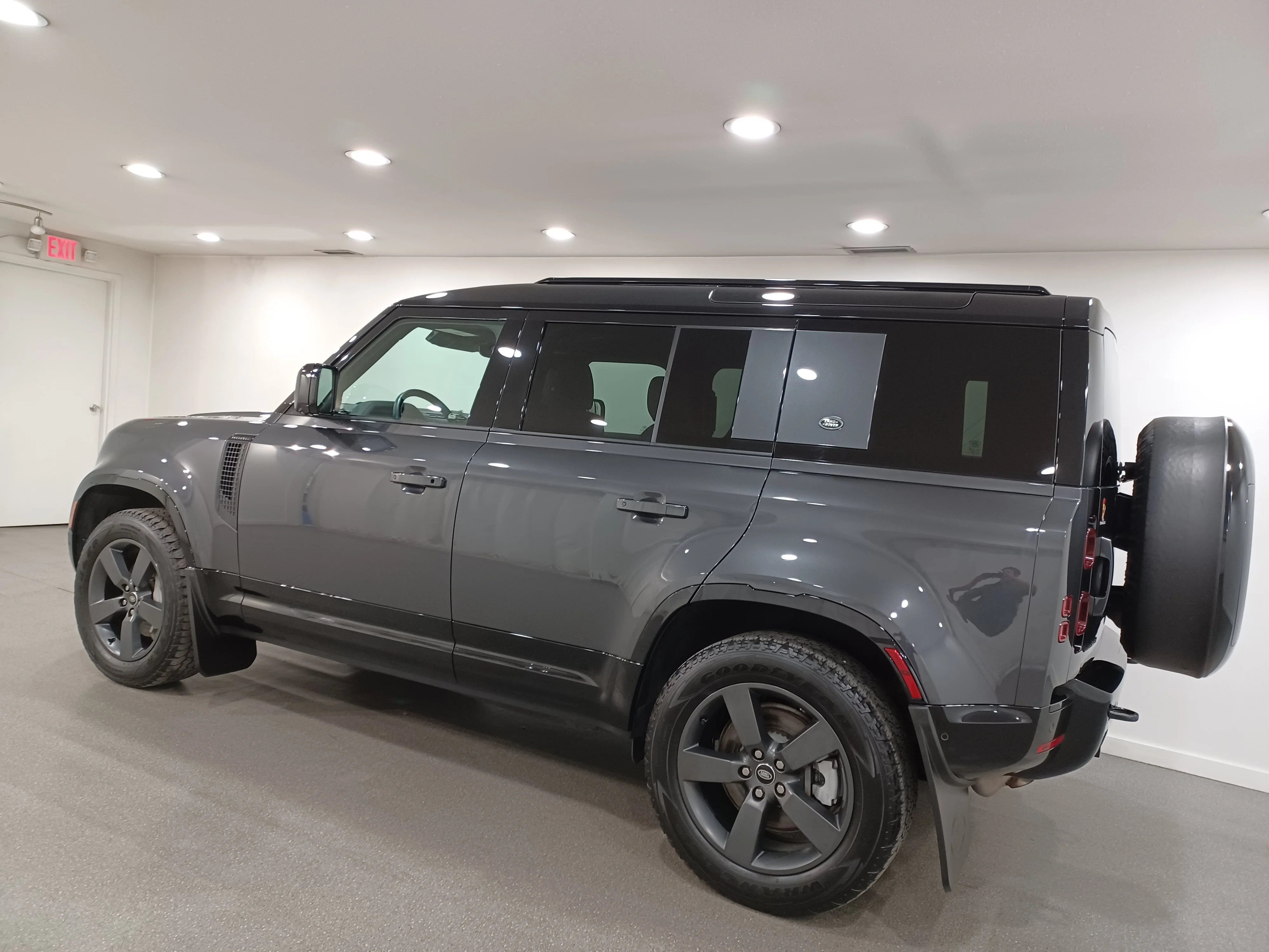 Certified Used 2024 Gray Land Rover X-Dynamic SE image 7