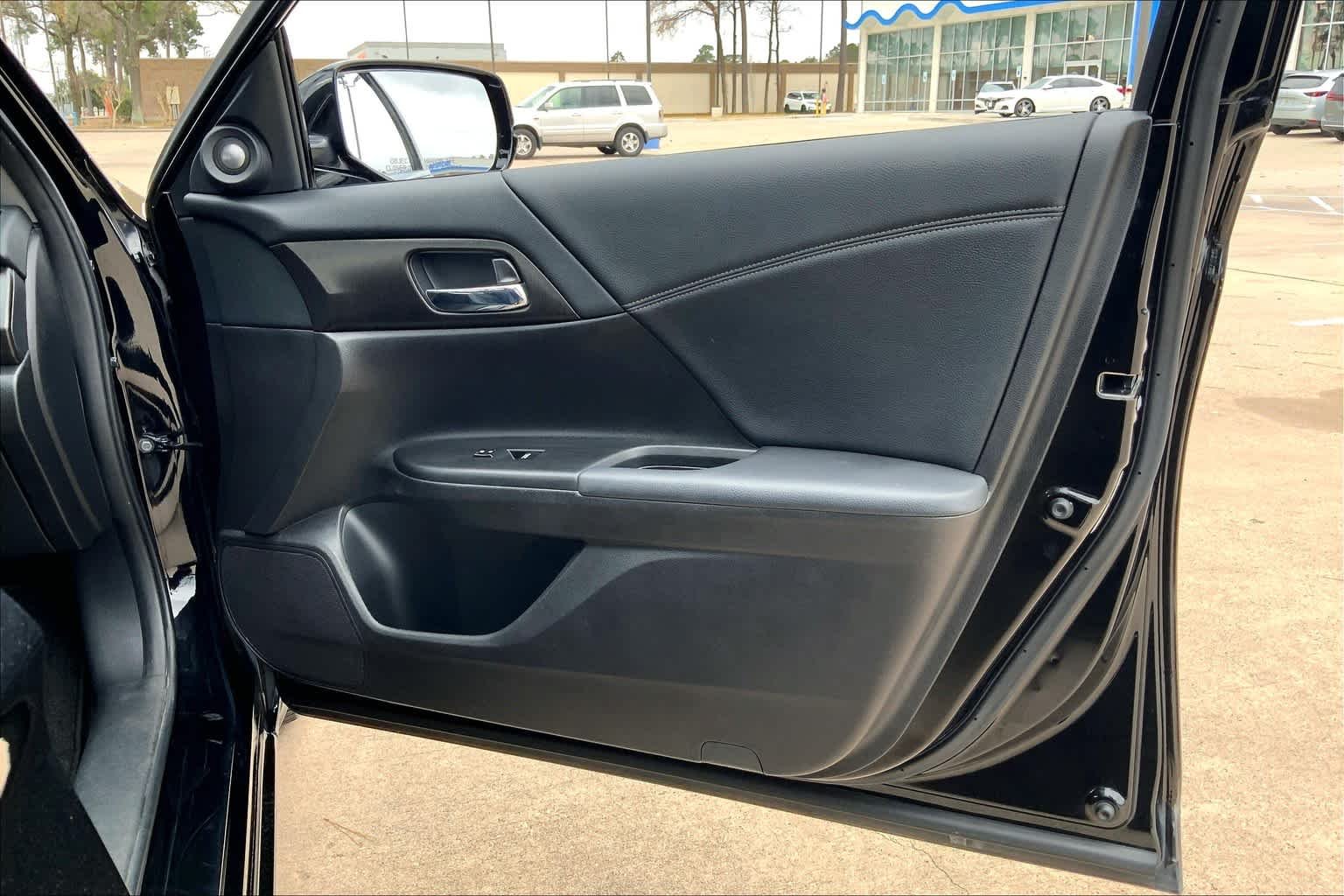Used 2014 Crystal Black Pearl Honda EX-L image 20