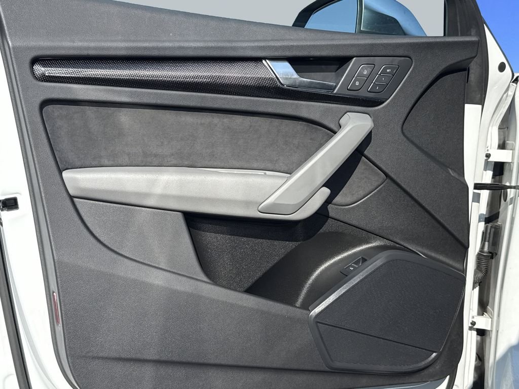 2022 Audi SQ5 Premium - Photo 17