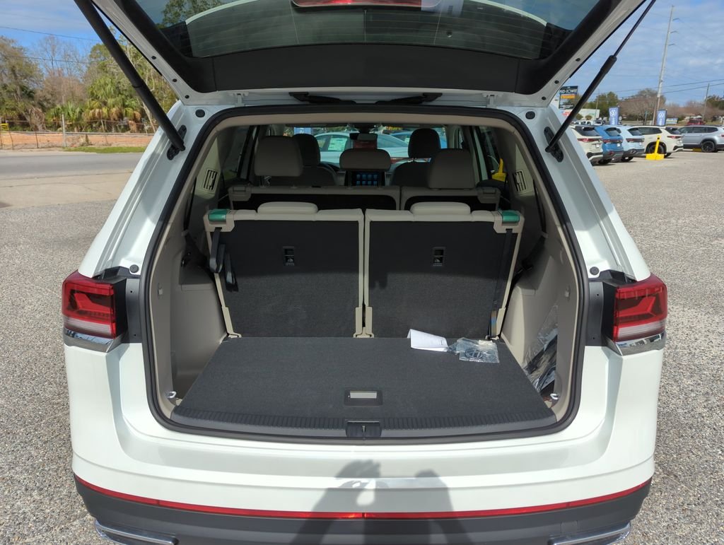 New 2026 White/off-white Volkswagen 2.0T SE image 30