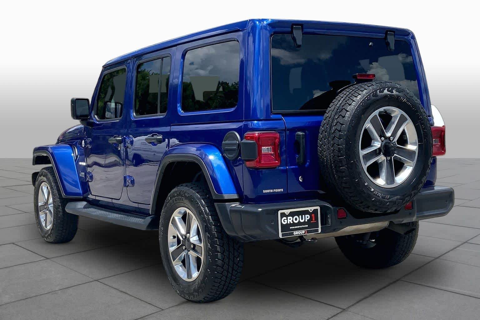 Used 2020 Ocean Blue Metallic Clearcoat Jeep Sahara image 12