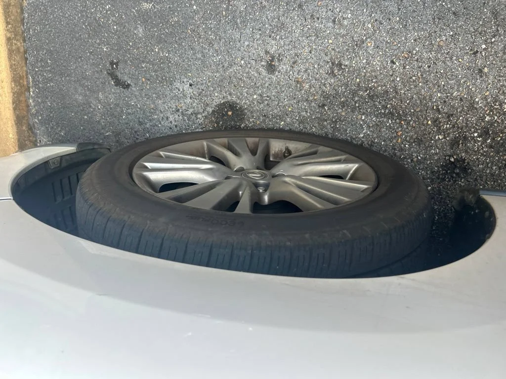 Used 2014 Starfire Pearl Lexus 350 image 8