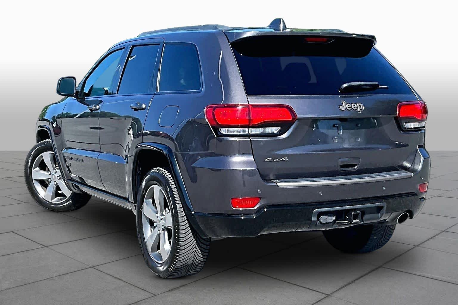 Used 2016 Granite Crystal Metallic Clearcoat Jeep Limited 75th Anniversary image 12