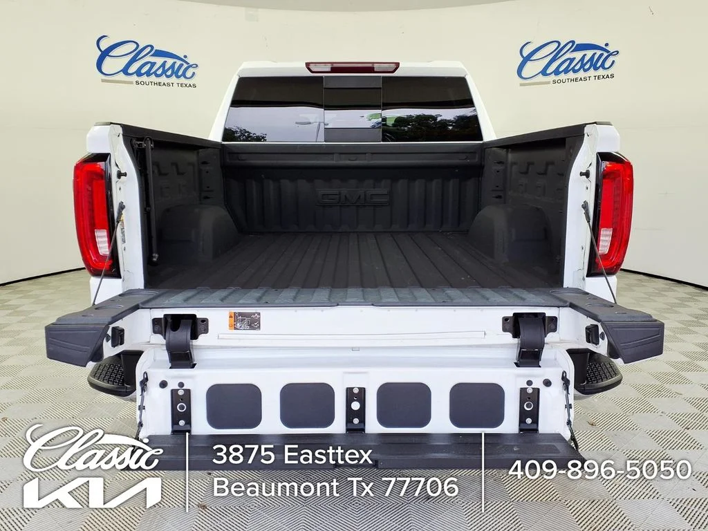 Used 2024 White GMC SLT image 5