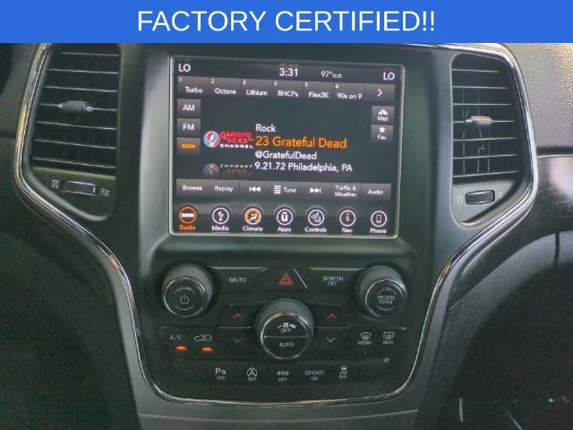 Used 2018 White Jeep Altitude image 23