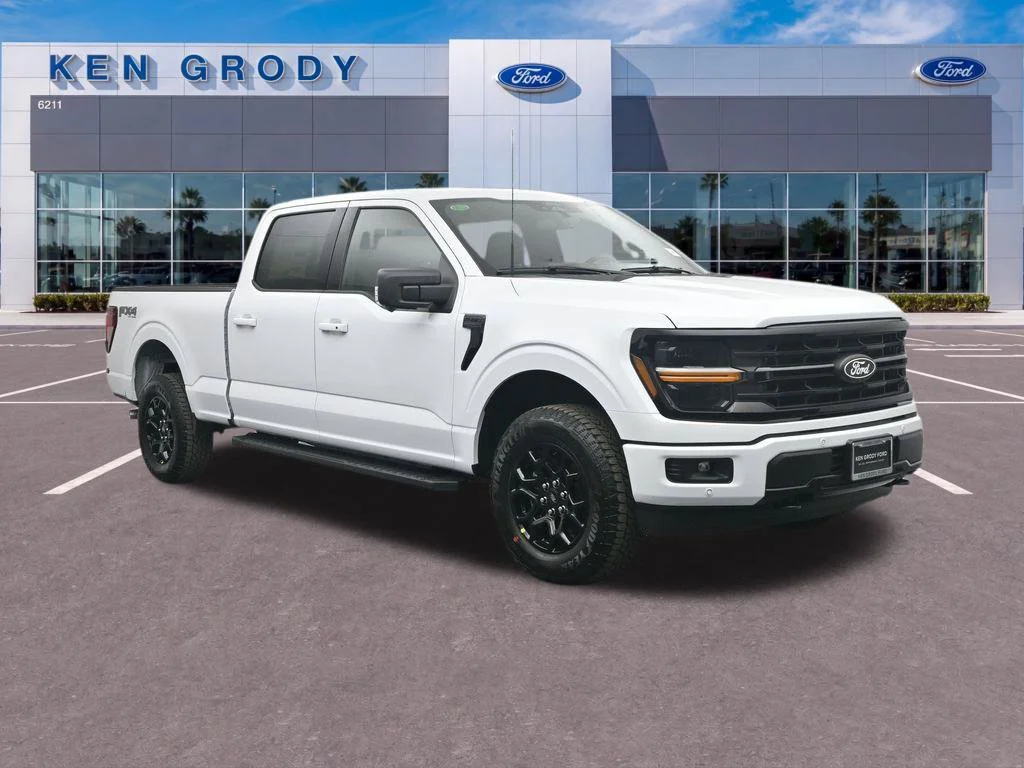 New 2026 White Ford XLT image 1