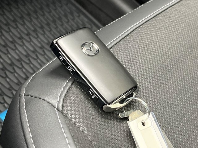 New 2026 Rhodium White Metallic Mazda 2.5 S Select image 24