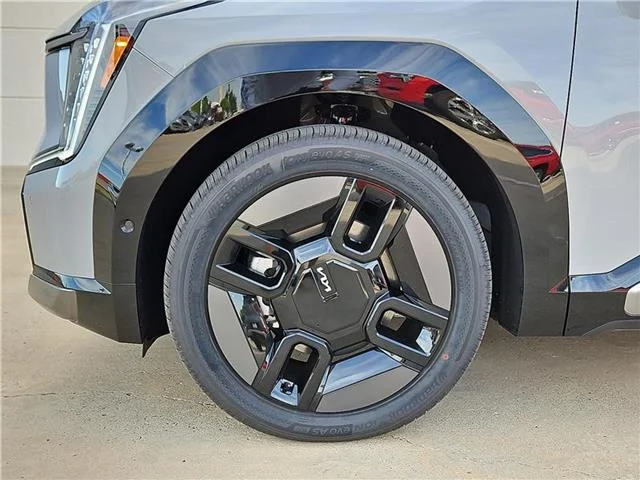New 2026 Wolf Gray Ebony Black Roof KIA GT-Line (A1) All-Wheel Drive image 5