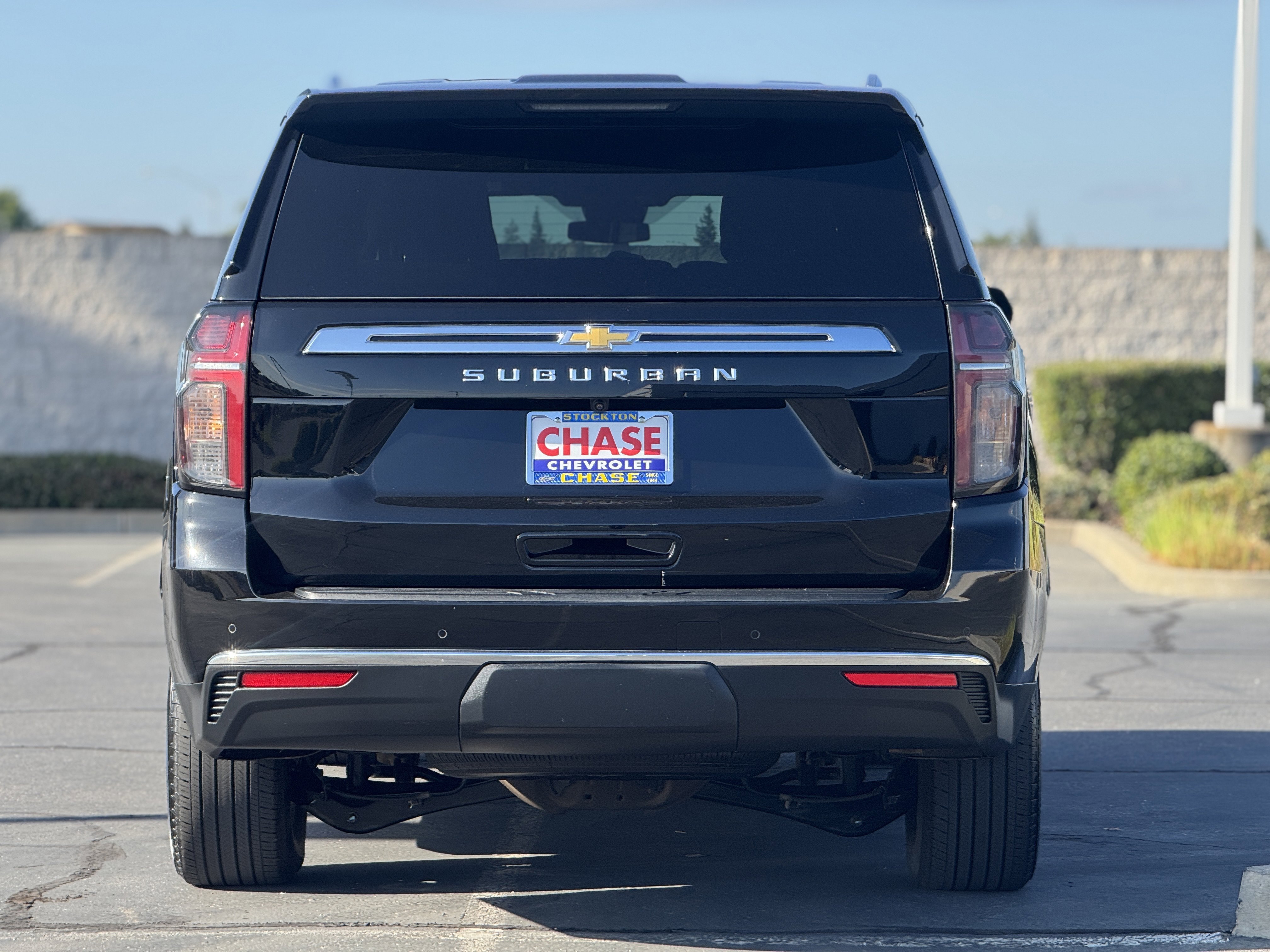 2024 Chevrolet Suburban LS - Photo 6