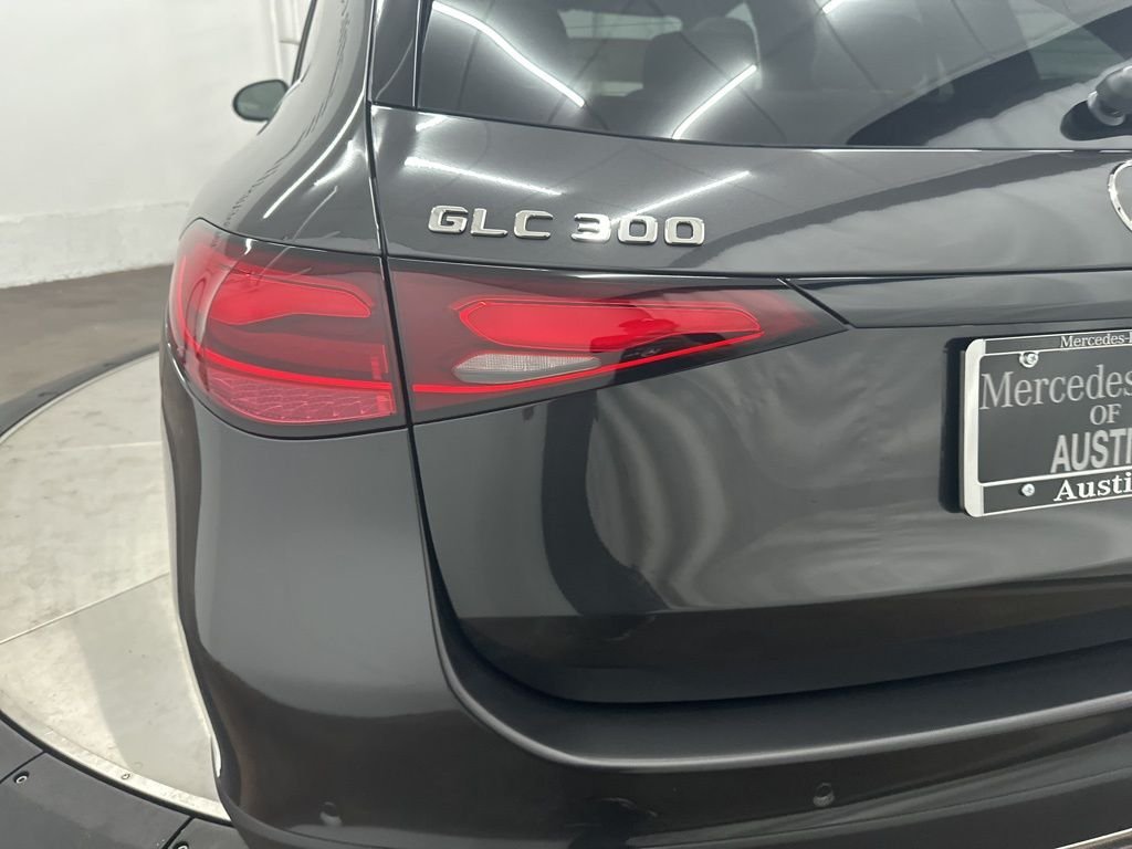 Used 2026 Gray Mercedes-Benz GLC 300 image 29
