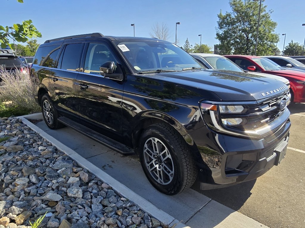 Used 2025 Agate Black Metallic Ford Active image 14