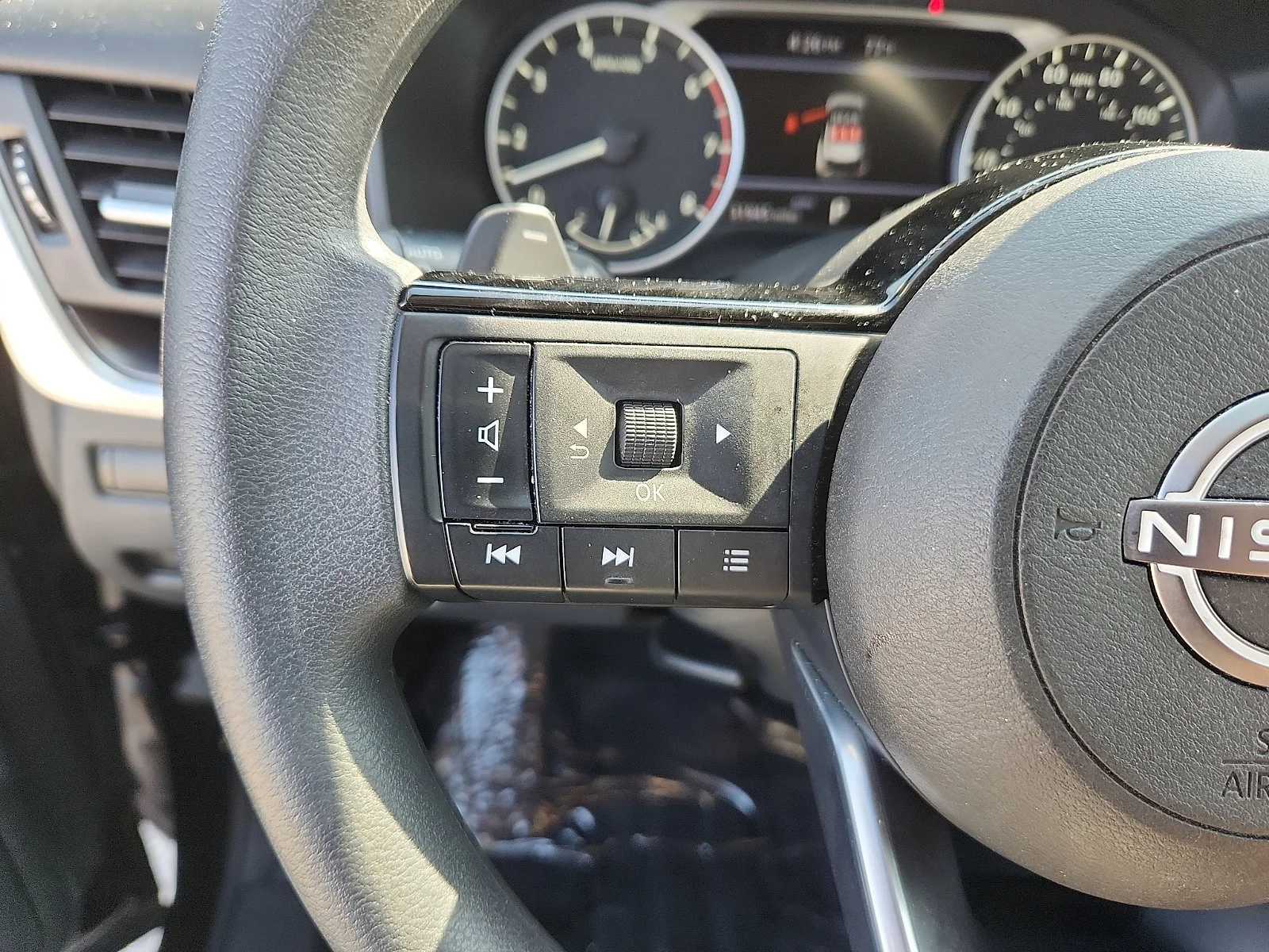 Used 2023 Black Nissan SV image 20