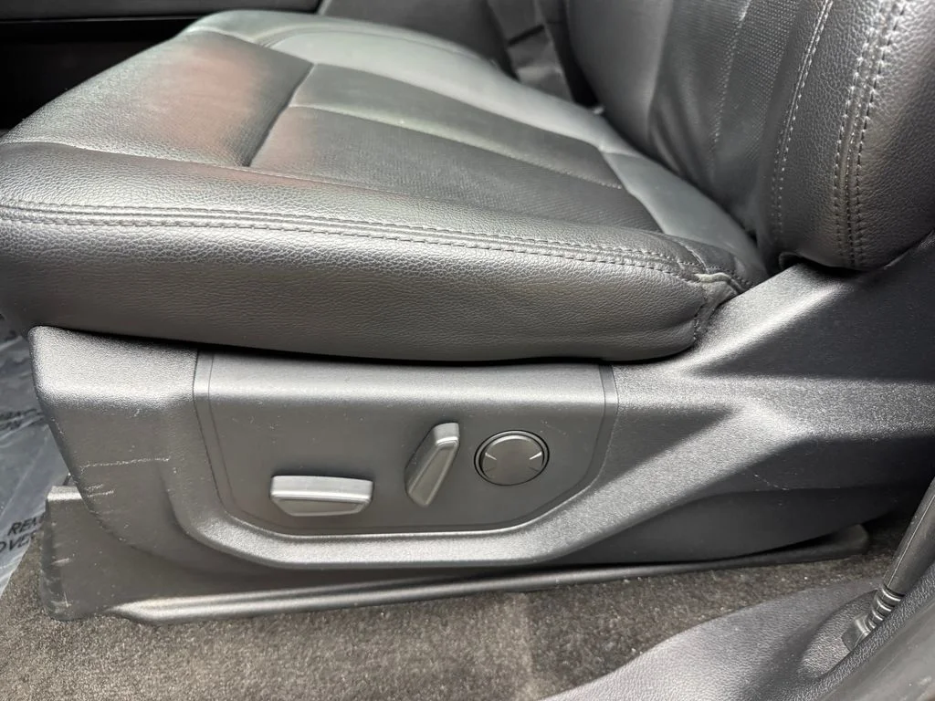 Certified Used 2020 Black Ford XLT image 12