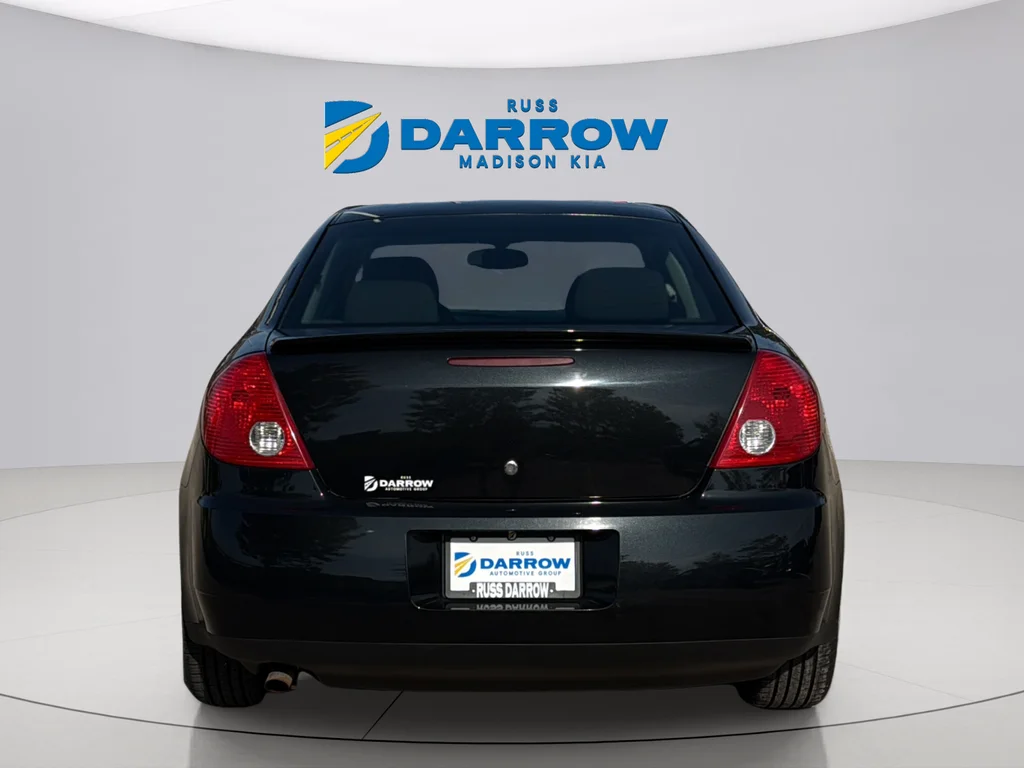 Used 2009 Carbon Black Metallic Pontiac Base image 4