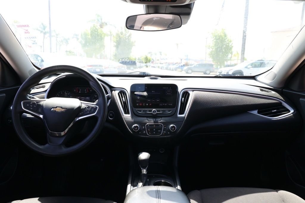 Used 2023 White Chevrolet LT image 21