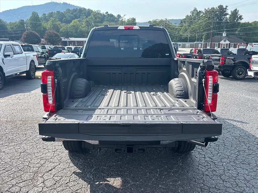 Certified Used 2024 Agate Black Metallic Ford Lariat image 7