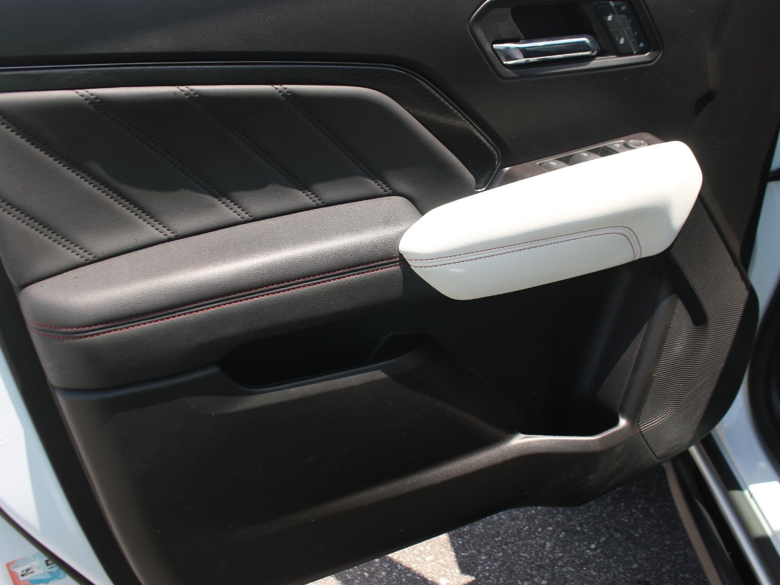 Used 2024 Summit White GMC AT4X image 18