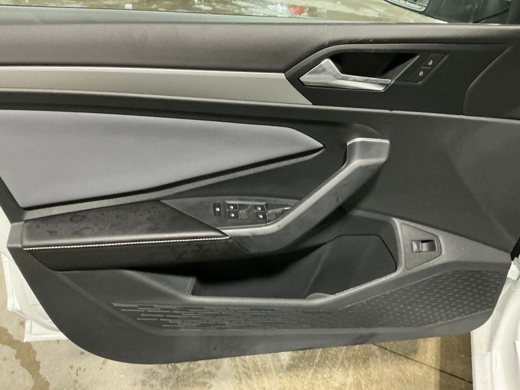 New 2026 White Volkswagen 1.5T SE image 10