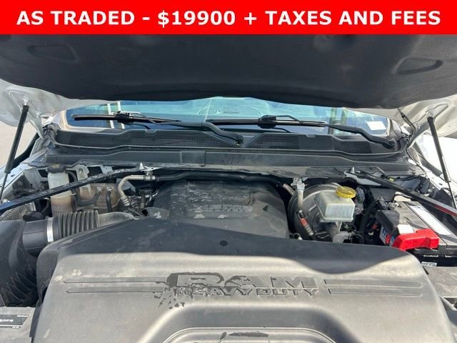 Used 2022 Bright White Clea Ram Tradesman image 9