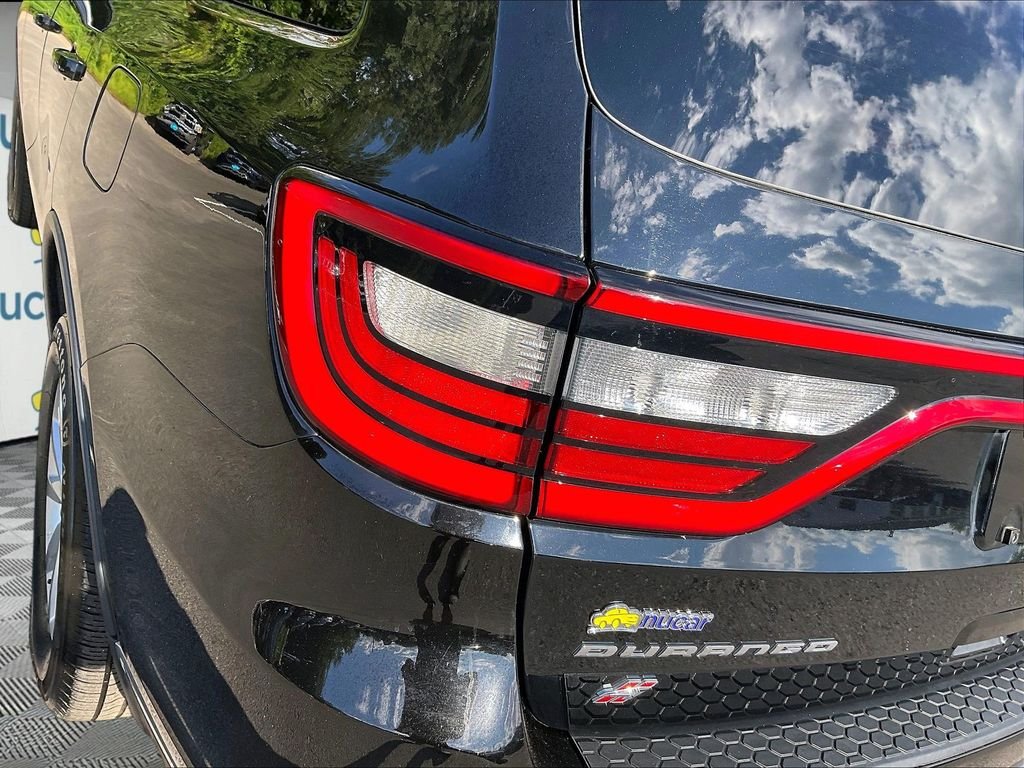Used 2022 Black Dodge SXT image 33