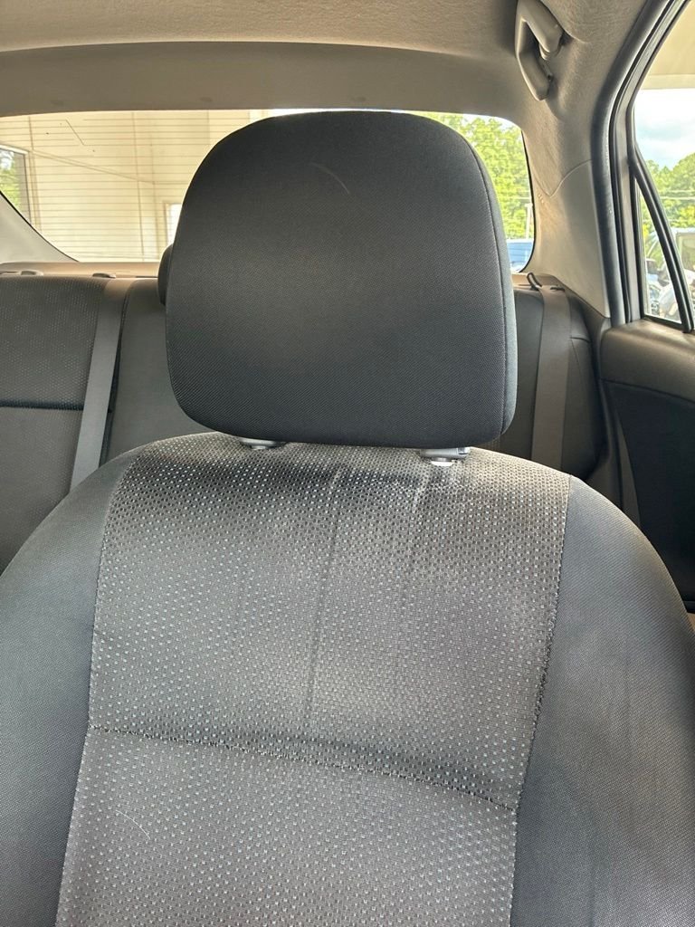 Used 2010  Toyota S image 5