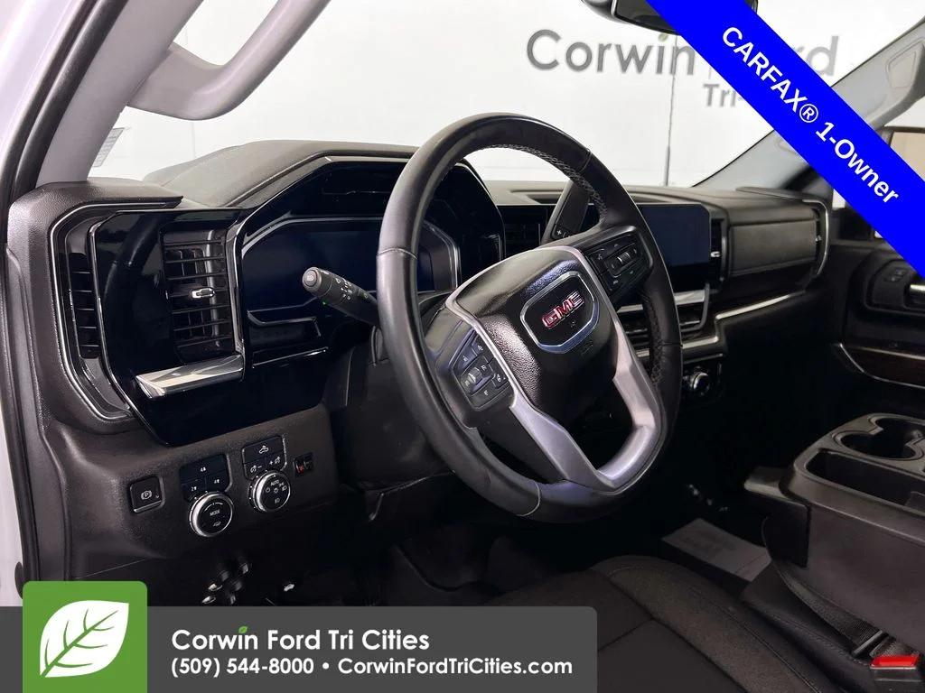 Used 2024 Summit White GMC SLE image 3