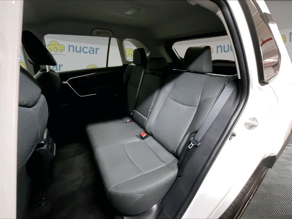 Used 2022 White Toyota LE image 15