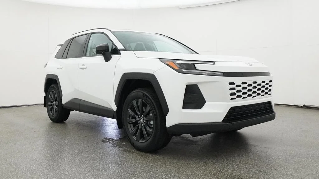 New 2026 Ice Cap Toyota XLE Premium image 9
