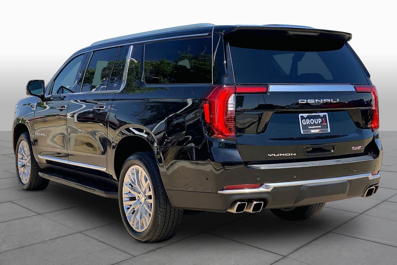 Used 2025 Onyx Black GMC Denali image 12