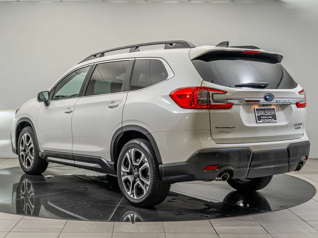 Used 2023 Crystal White Pearl Subaru Limited image 7