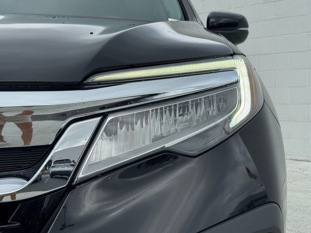 Used 2022 Black Honda Touring image 12