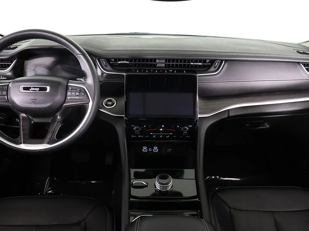 Used 2022 Gray Jeep Limited image 44