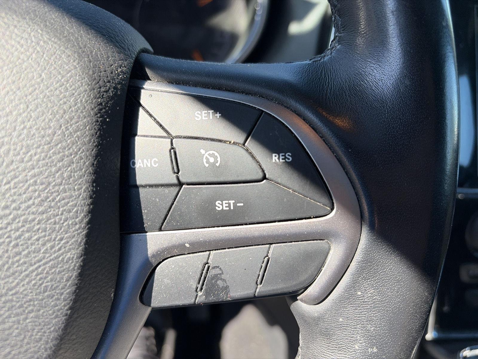 Used 2020 Billet Silver Metallic Clearcoat Jeep Limited image 19