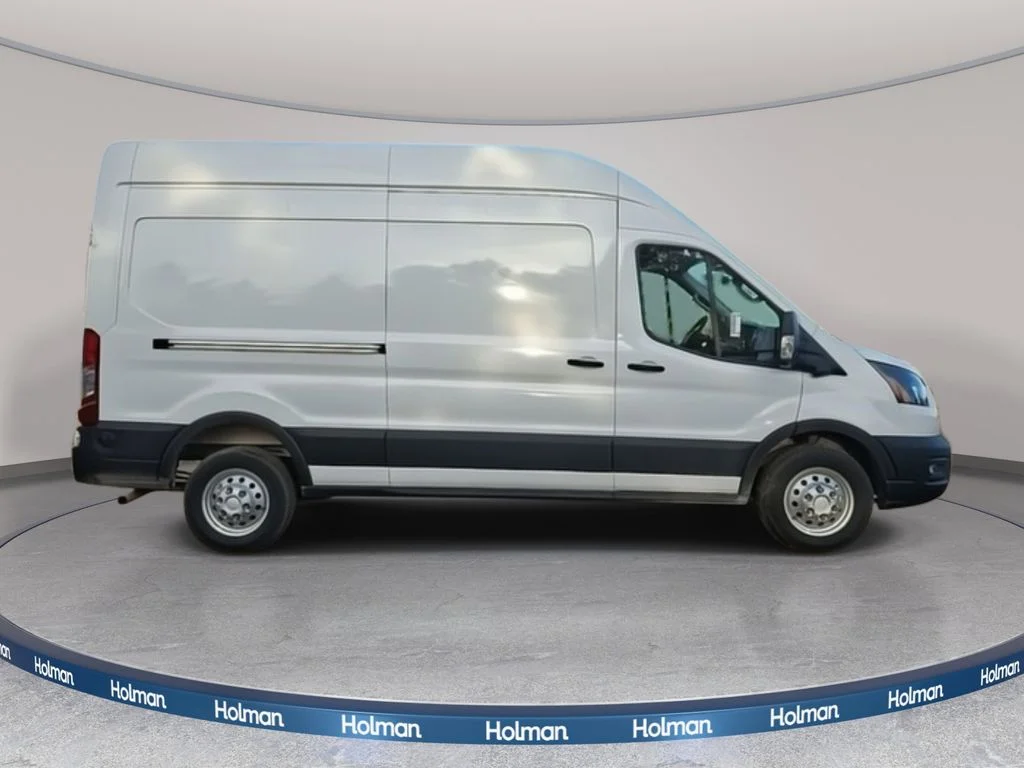 New 2026 Oxford White Ford Base image 3