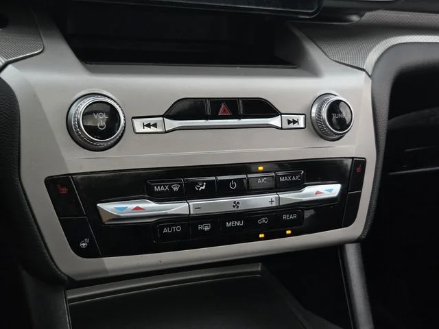 Used 2024 White Ford XLT image 20
