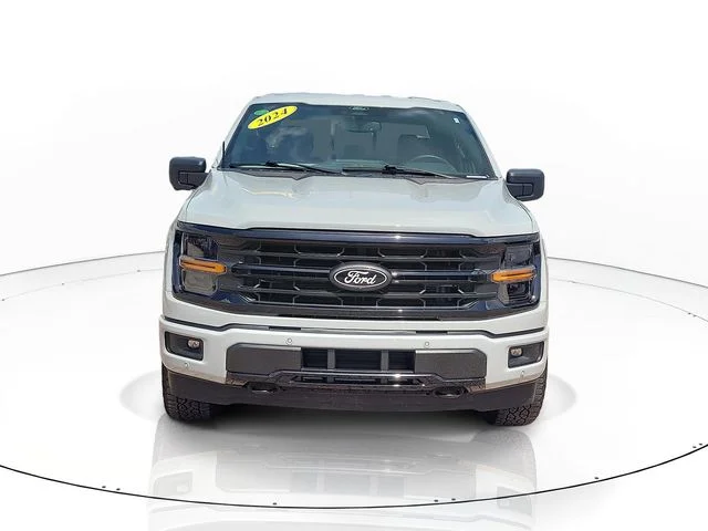Used 2024 White Ford XLT image 2