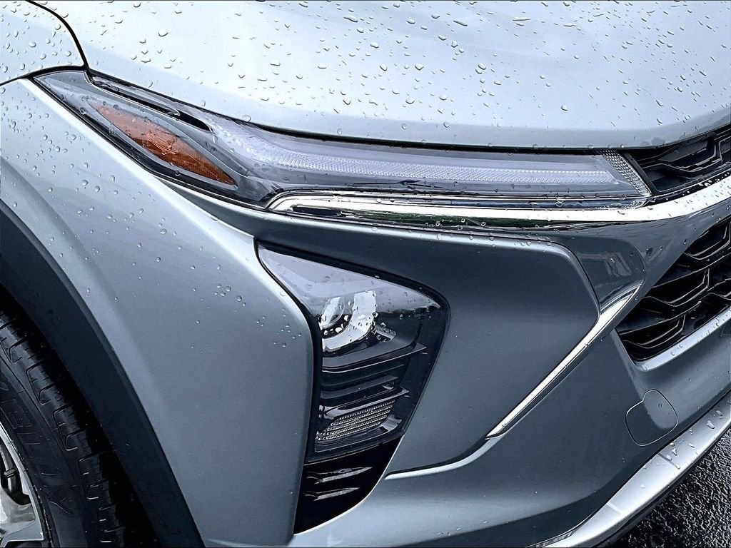 Used 2024 Gray Chevrolet LT image 30