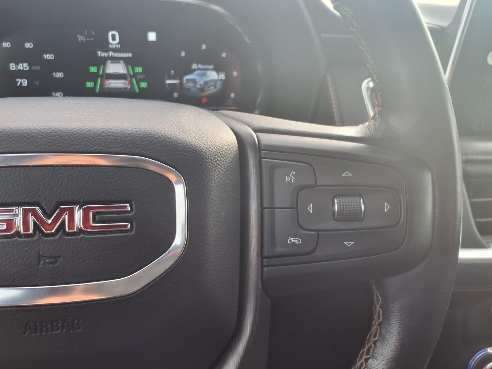 2022 GMC Yukon photo 22 of 28