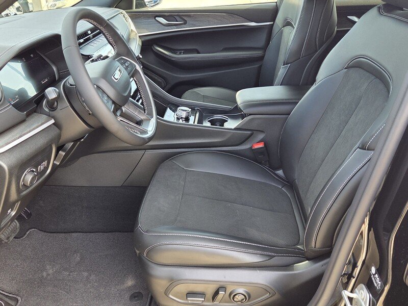 New 2026 Diamond Black Crystal Pearl-Coat Exterior Paint Jeep LAREDO ALTITUDE 4X4 image 10