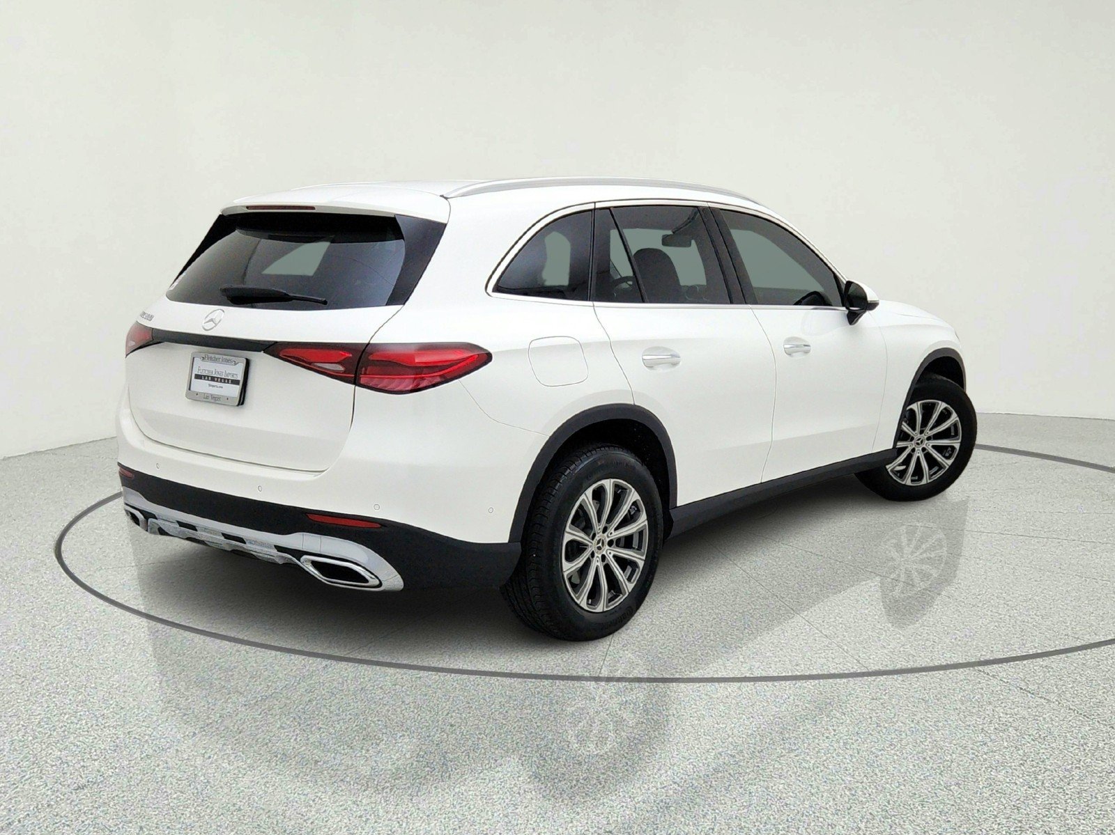 Certified Used 2024 Polar White Mercedes-Benz GLC 300 image 9