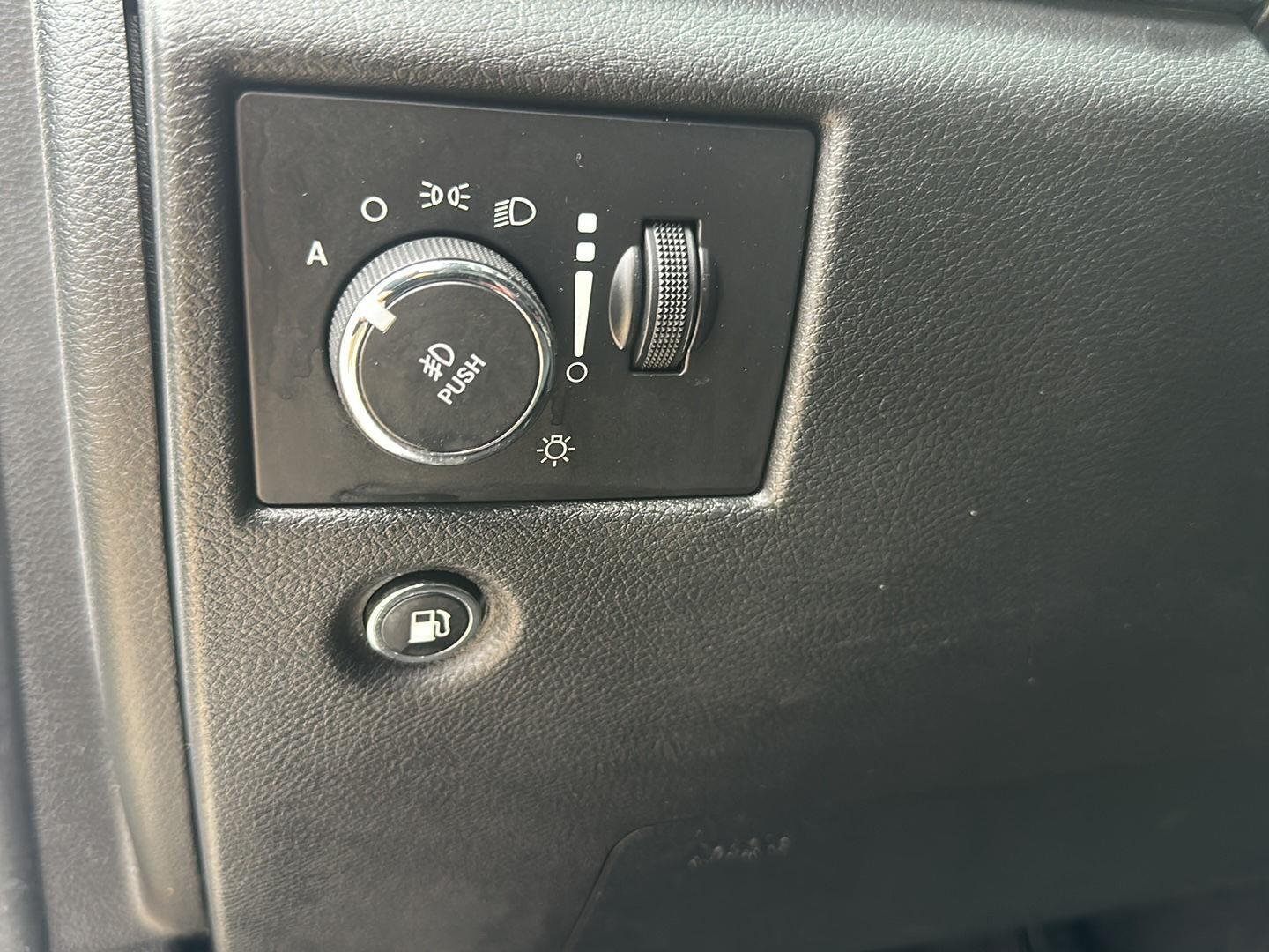 Used 2017 Bright White Clearcoat Jeep Limited image 12