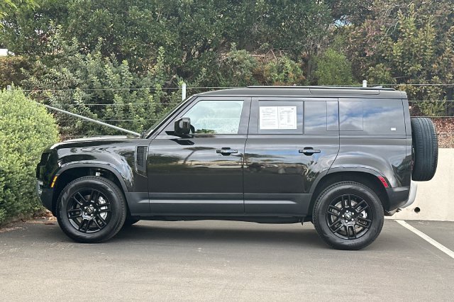 Used 2025 Black Land Rover S image 2