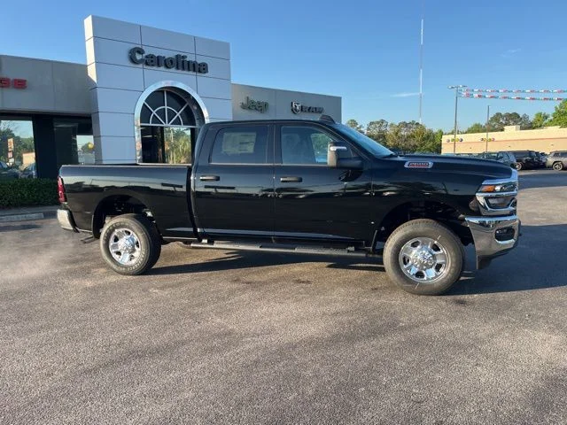 New 2026 Diamond Black Crystal Pearl-Coat Exterior Paint RAM Tradesman image 2