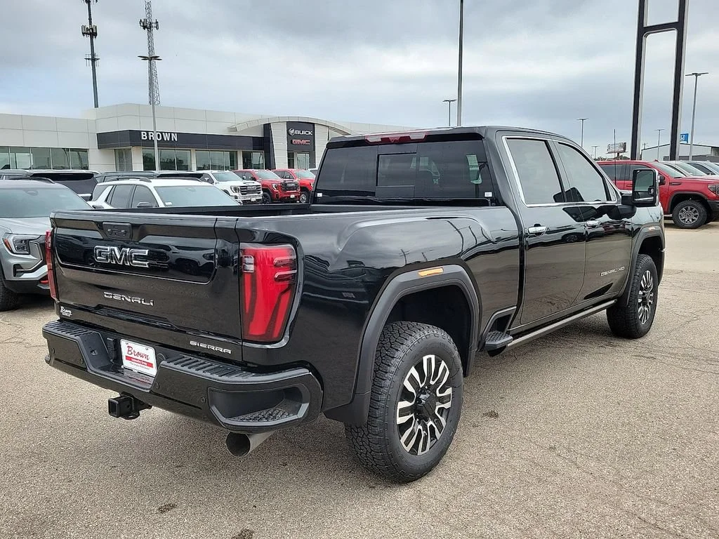 2026 GMC Sierra 2500HD Denali Ultimate - Photo 11
