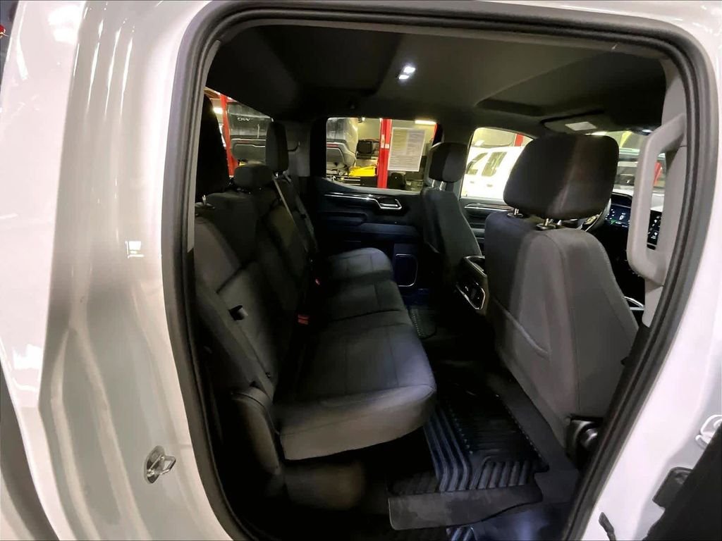 Used 2023 White GMC Elevation image 16