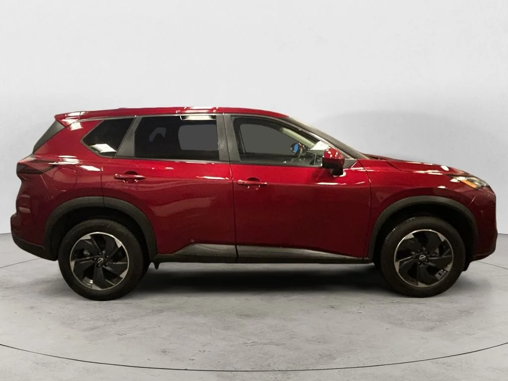 Used 2025 Scarlet Nissan SV image 7
