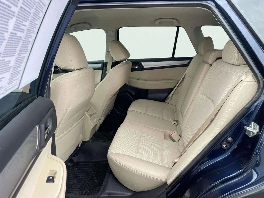 Used 2018 Dark Blue Pearl Subaru 2.5i Premium image 23