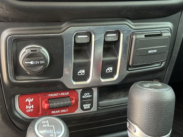 Used 2021 White Jeep Rubicon image 21