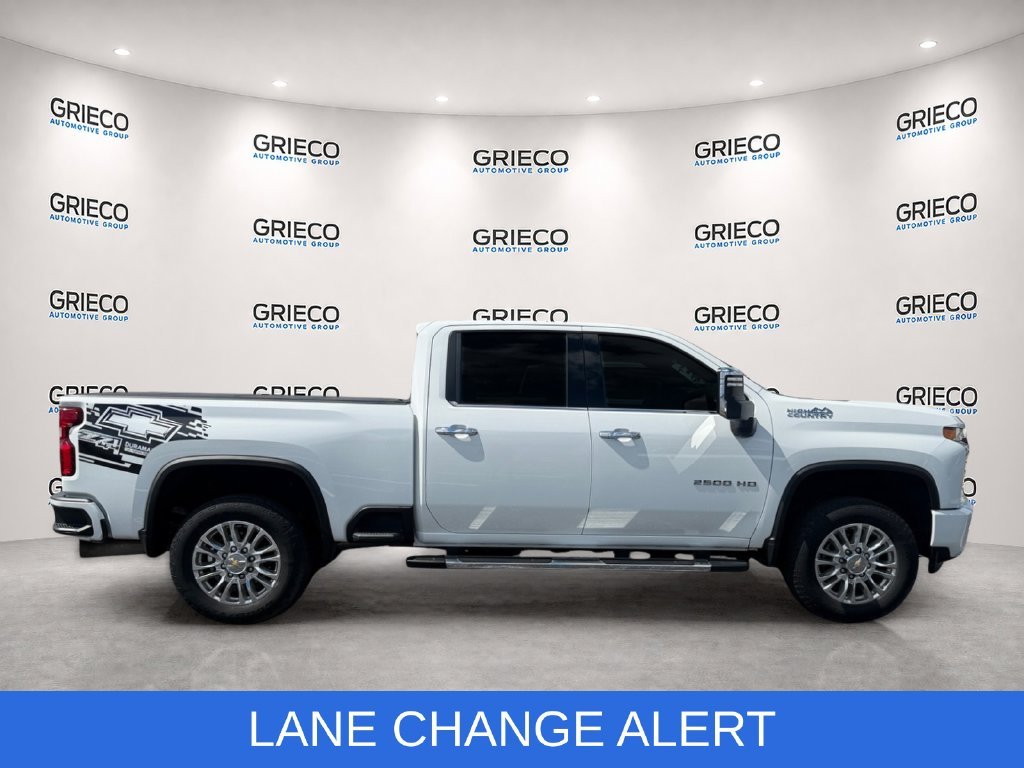 Used 2023 White Chevrolet High Country image 8