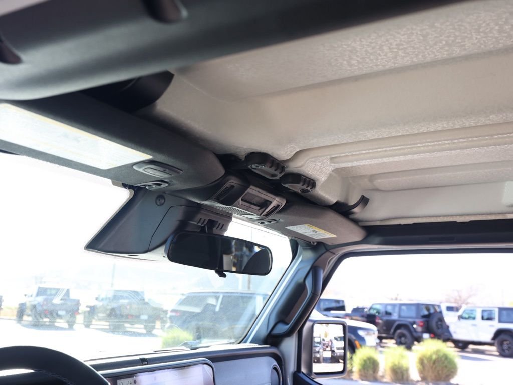 New 2026 Bright White Clear-Coat Exterior Paint Jeep Sport S image 12